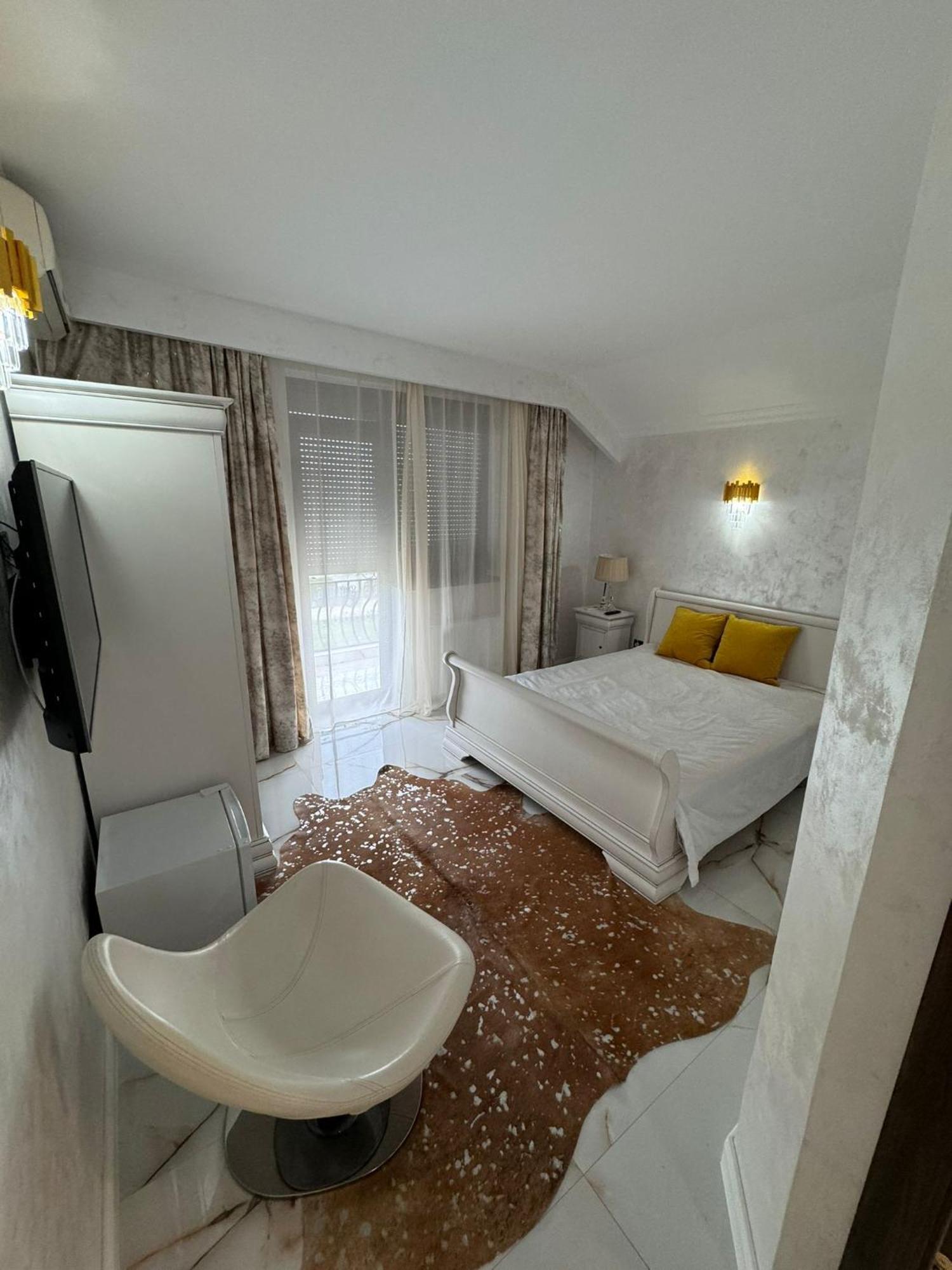 Sea Breeze Rooms Mamaia Nord Navodari Exterior photo